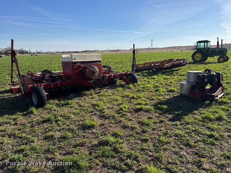 image for item FB7140 J.I. Case Cyclo Air 800 air seeder