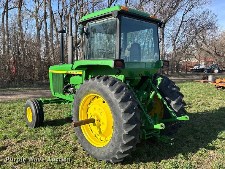 image for item FB7142 1973 John Deere 4630 tractor