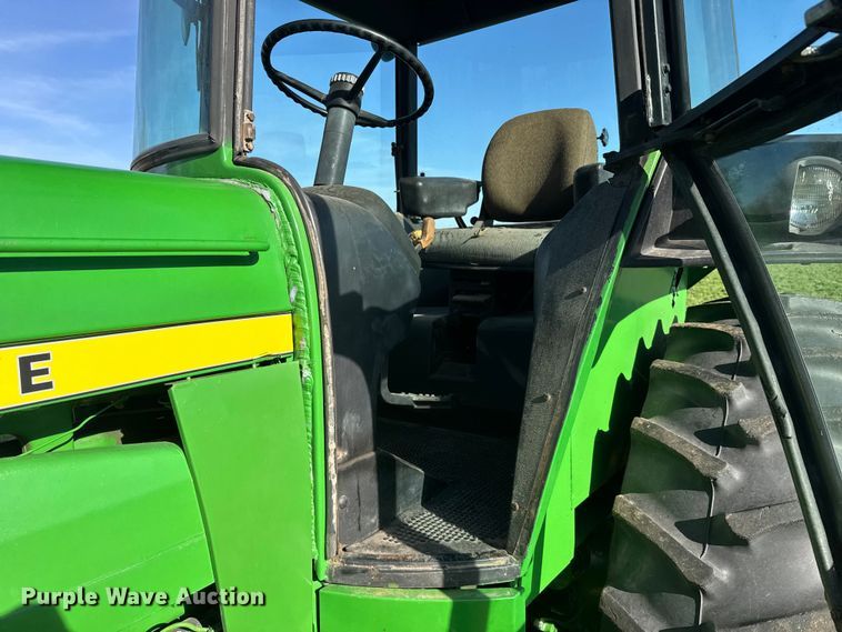 image for item FB7142 1973 John Deere 4630 tractor