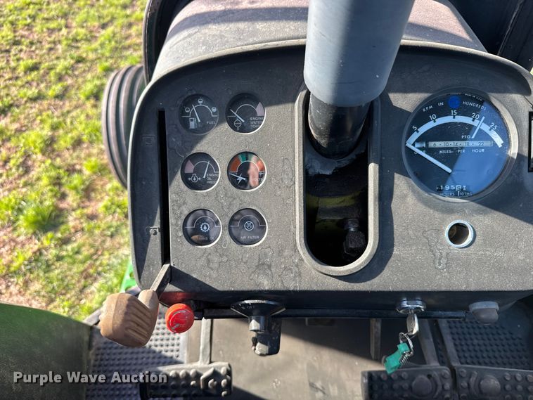 image for item FB7142 1973 John Deere 4630 tractor