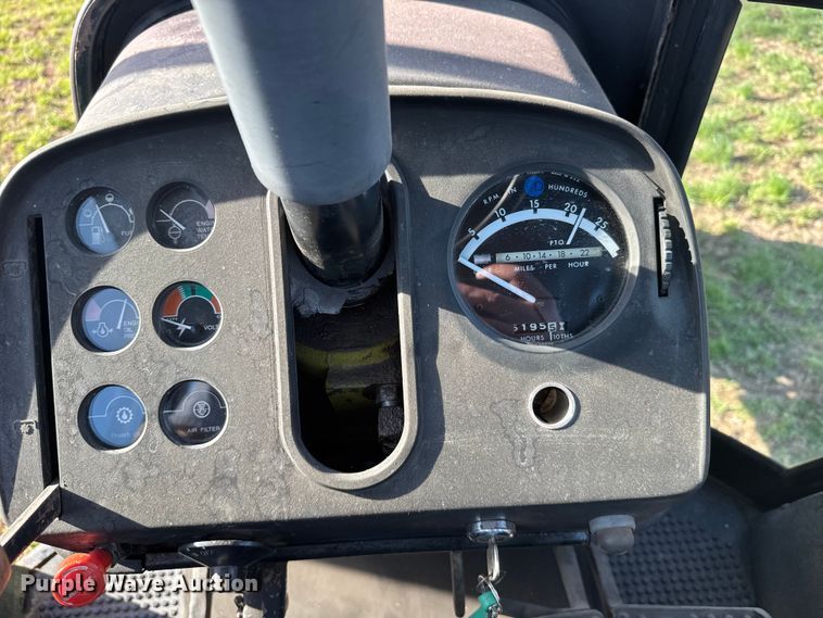 image for item FB7142 1973 John Deere 4630 tractor