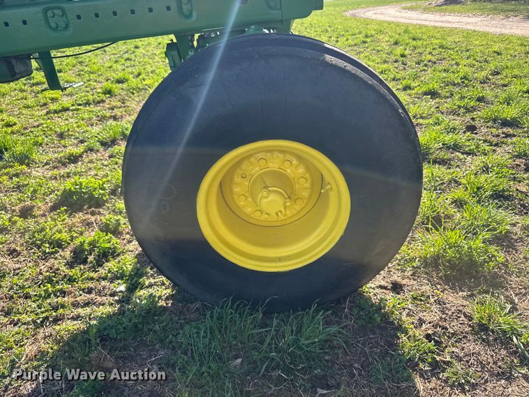 image for item FB7142 1973 John Deere 4630 tractor