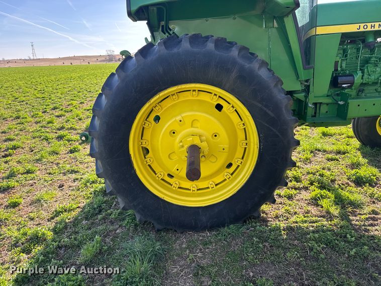 image for item FB7142 1973 John Deere 4630 tractor