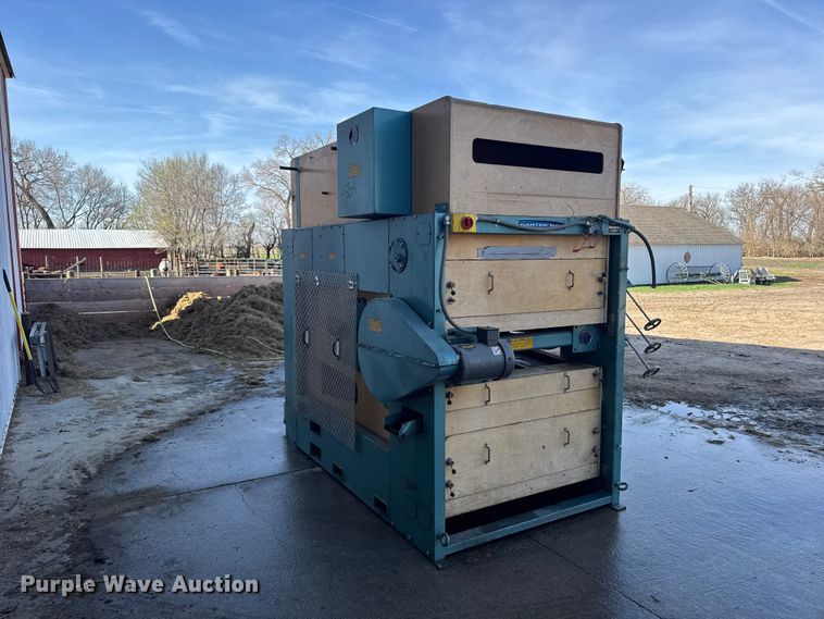 image for item FB7143 2007 Carter Day F510 RH grain cleaner
