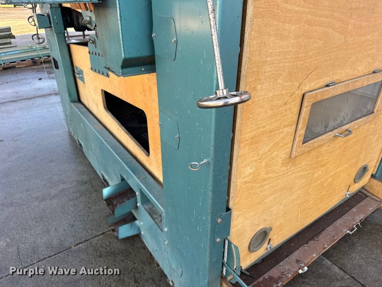 image for item FB7143 2007 Carter Day F510 RH grain cleaner