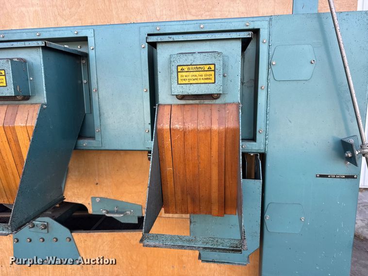 image for item FB7143 2007 Carter Day F510 RH grain cleaner