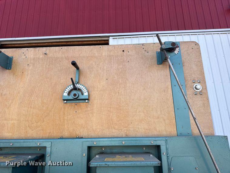 image for item FB7143 2007 Carter Day F510 RH grain cleaner