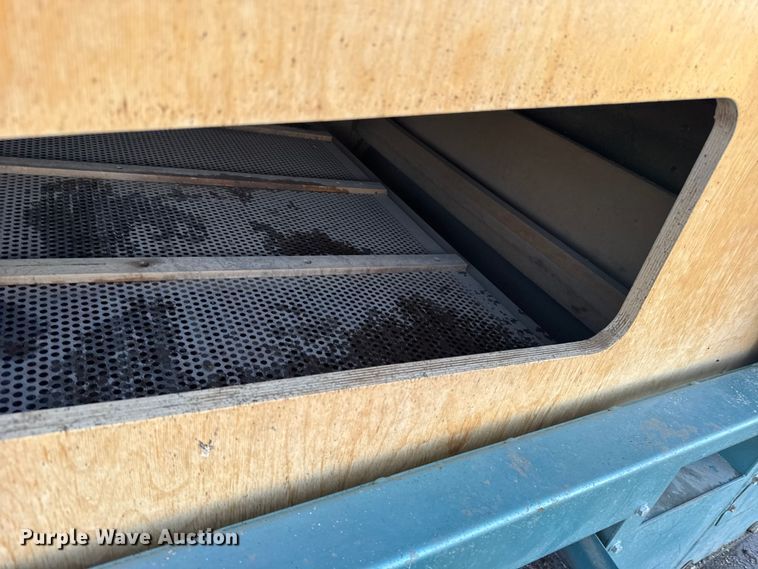 image for item FB7143 2007 Carter Day F510 RH grain cleaner