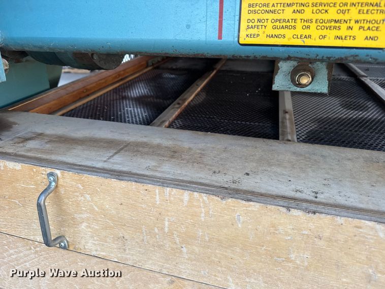image for item FB7143 2007 Carter Day F510 RH grain cleaner