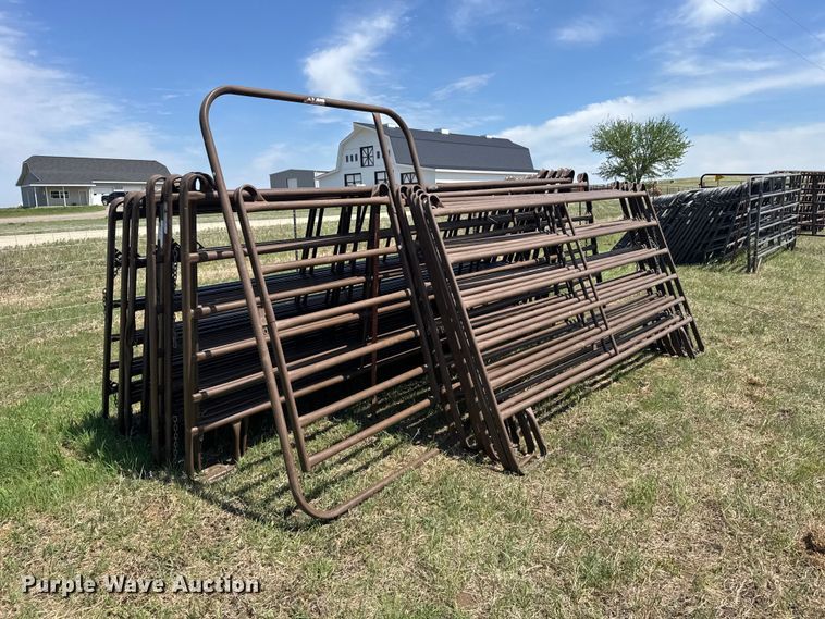 image for item FB7197 (19) livestock panels