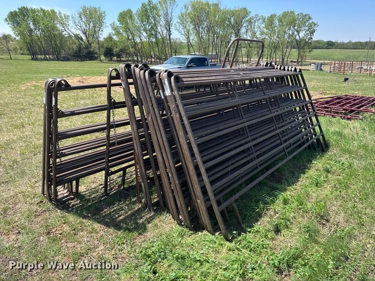 image for item FB7197 (19) livestock panels