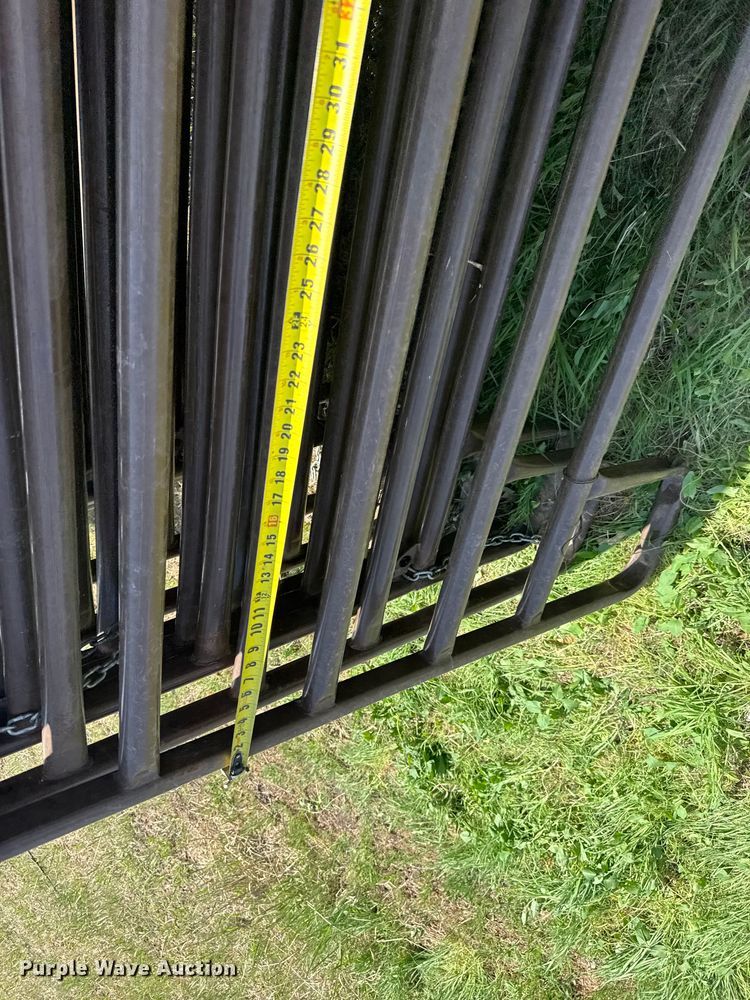 image for item FB7197 (19) livestock panels