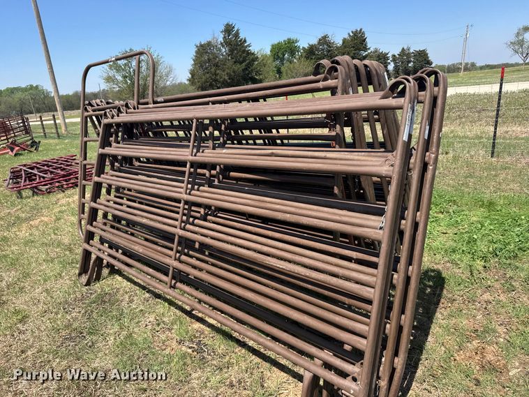 image for item FB7197 (19) livestock panels