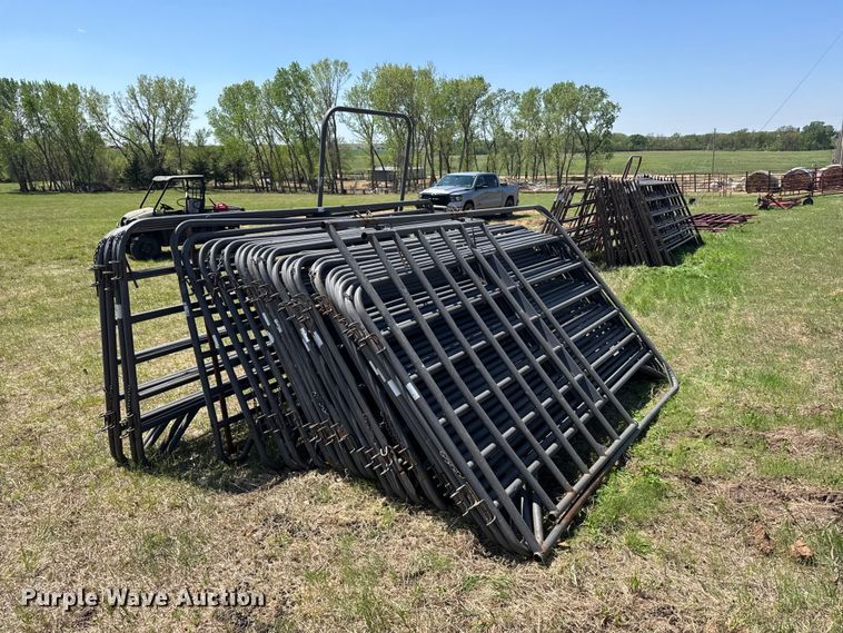 image for item FB7198 (29) livestock panels