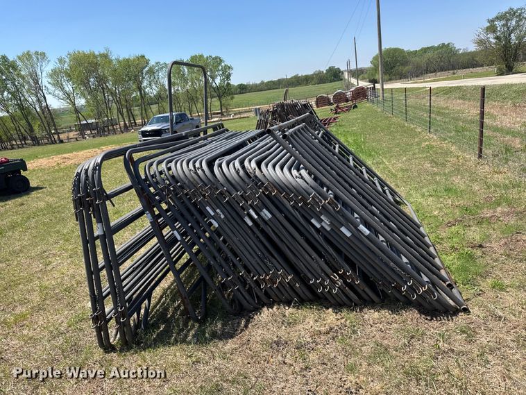 image for item FB7198 (29) livestock panels