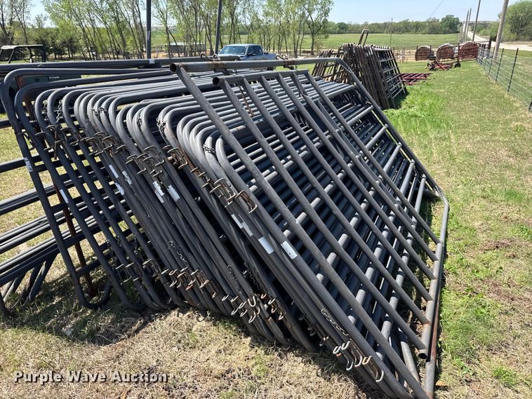 image for item FB7198 (29) livestock panels