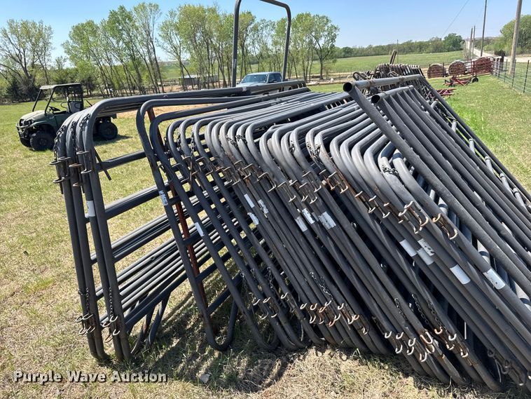 image for item FB7198 (29) livestock panels