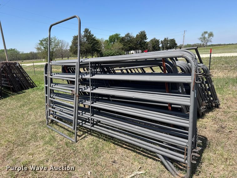 image for item FB7198 (29) livestock panels