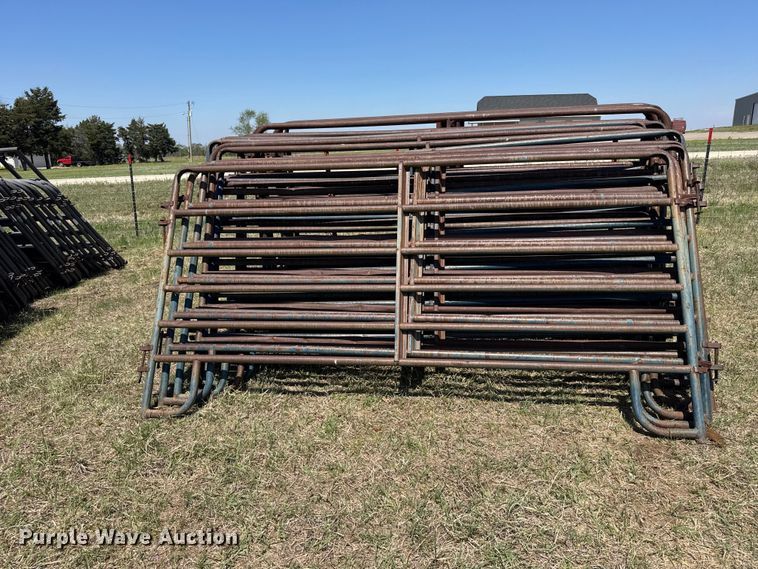 image for item FB7199 (20) 10' L livestock panels