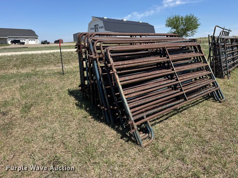 image for item FB7199 (20) 10' L livestock panels
