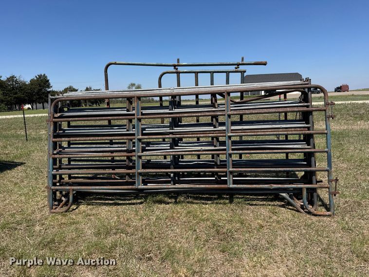 image for item FB7200 (9) livestock panels