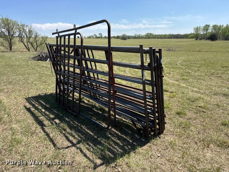image for item FB7200 (9) livestock panels