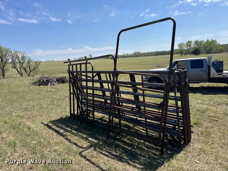 image for item FB7200 (9) livestock panels