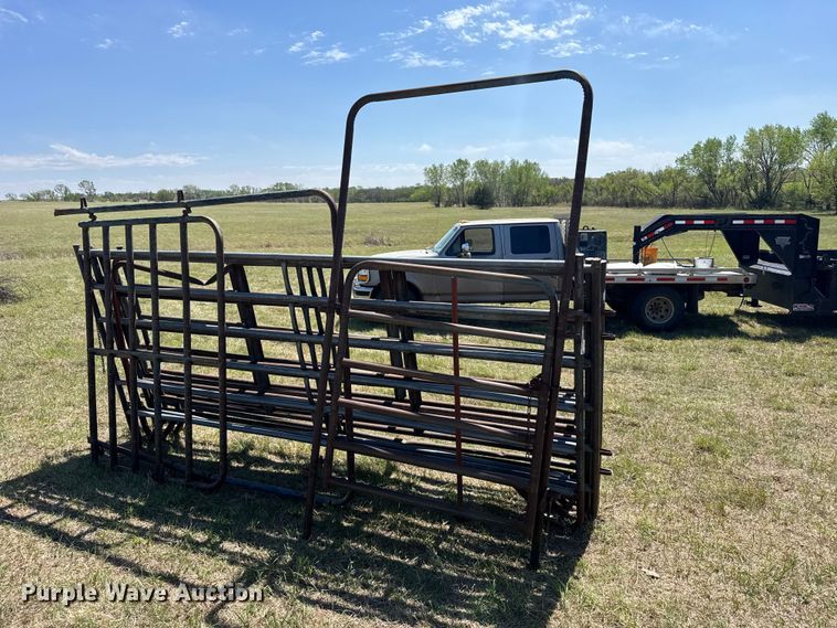 image for item FB7200 (9) livestock panels