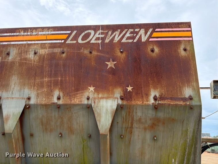 image for item FB8120 1999 Loewen 815 CU.FT. feed mixer