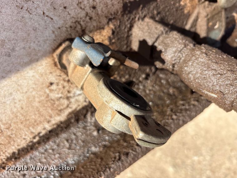 image for item FC2063 2021 Durahaul silage trailer