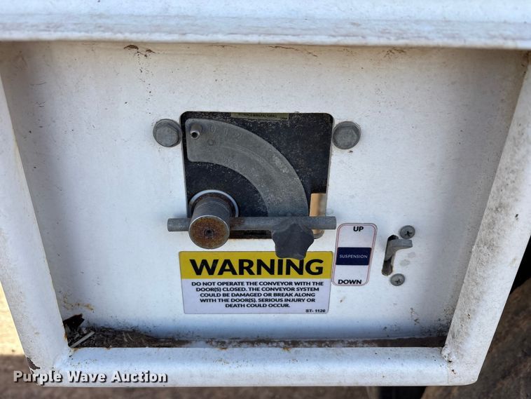 image for item FC2063 2021 Durahaul silage trailer