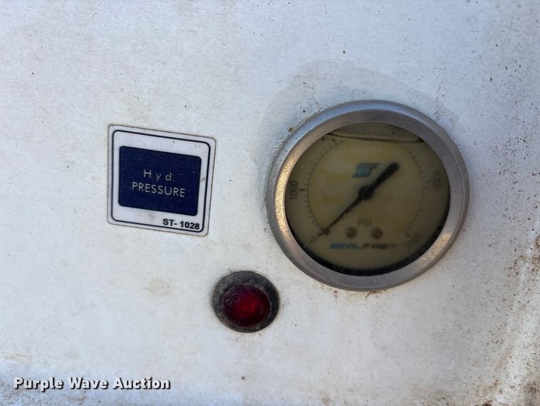 image for item FC2063 2021 Durahaul silage trailer