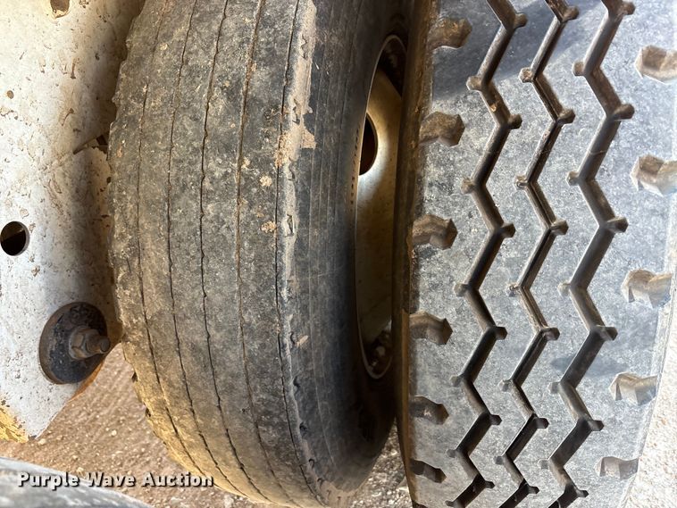 image for item FC2063 2021 Durahaul silage trailer