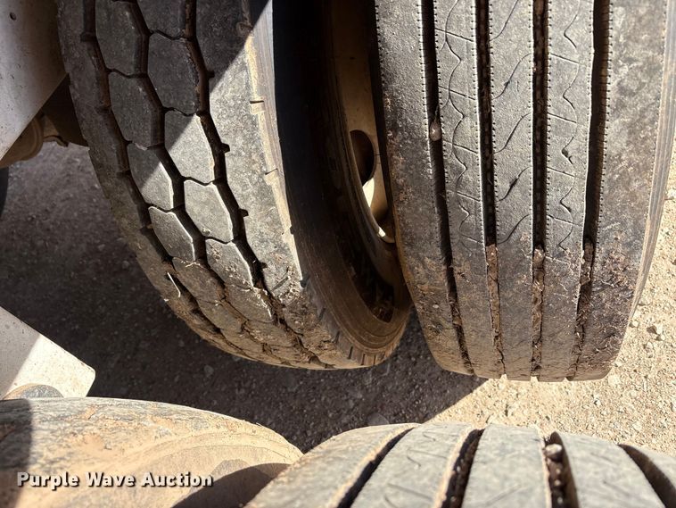 image for item FC2063 2021 Durahaul silage trailer