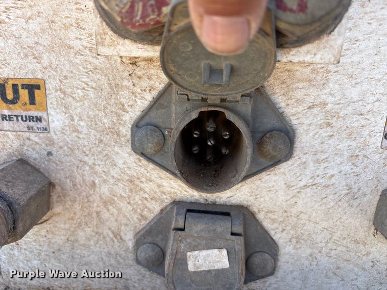 image for item FC2064 2021 Durahaul silage trailer