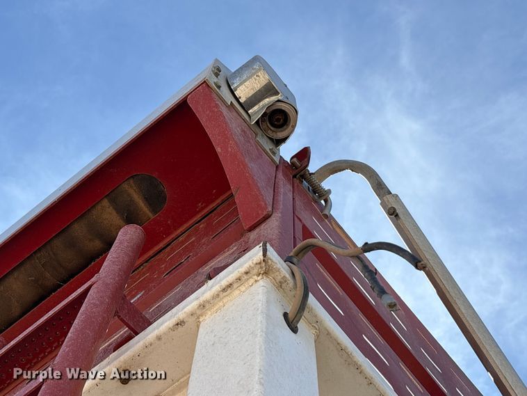 image for item FC2064 2021 Durahaul silage trailer