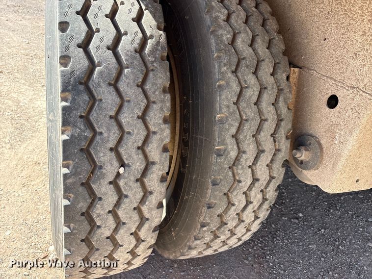 image for item FC2064 2021 Durahaul silage trailer