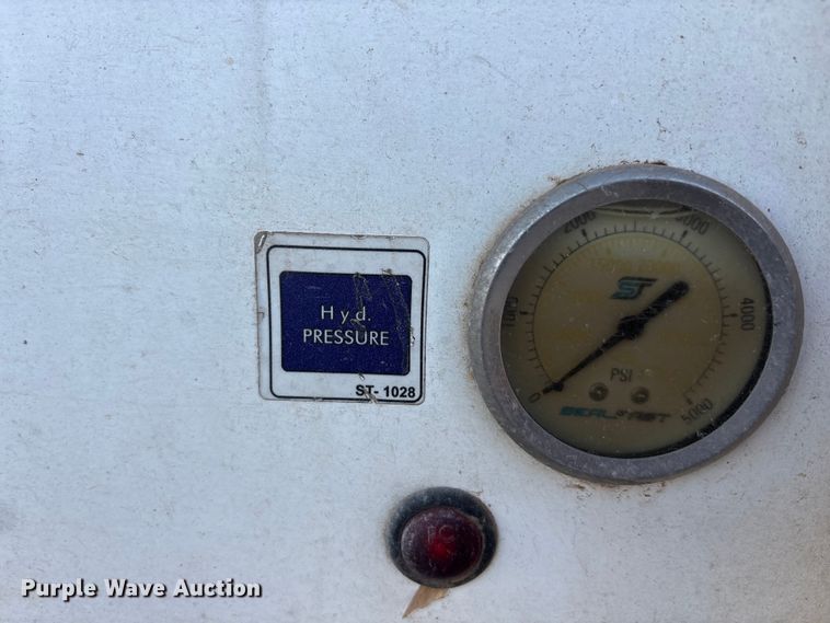 image for item FC2065 2021 Durahaul silage trailer