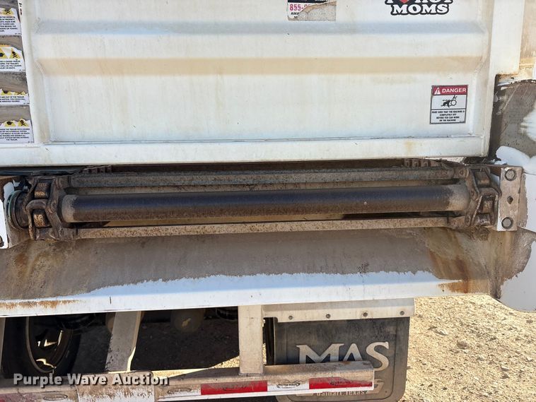 image for item FC2065 2021 Durahaul silage trailer