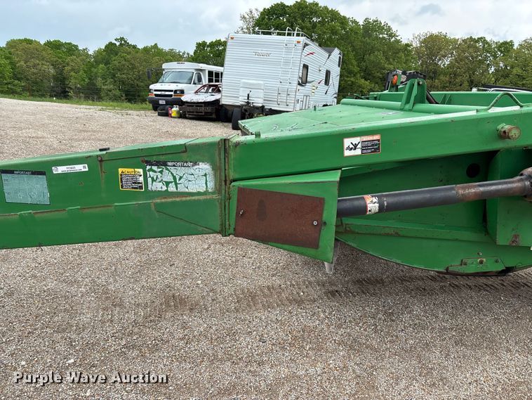 image for item FC5623 1996 John Deere 930 swather / windrower