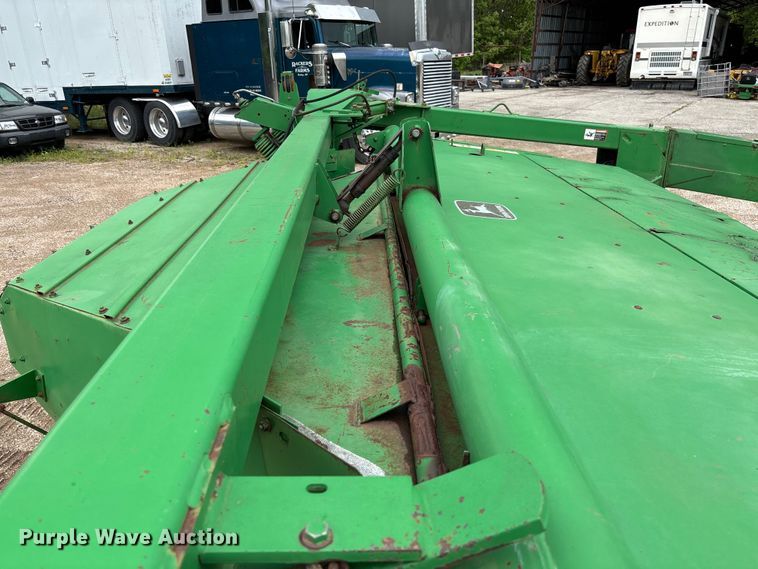 image for item FC5623 1996 John Deere 930 swather / windrower