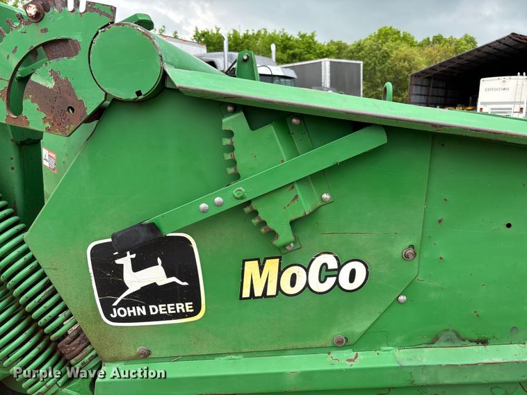 image for item FC5623 1996 John Deere 930 swather / windrower