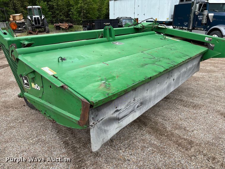 image for item FC5623 1996 John Deere 930 swather / windrower