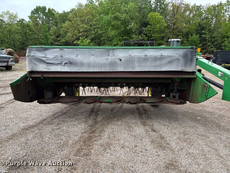 image for item FC5623 1996 John Deere 930 swather / windrower
