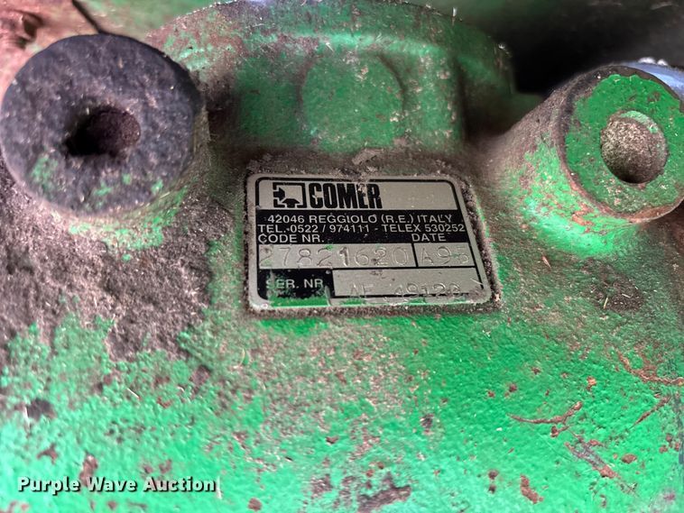 image for item FC5623 1996 John Deere 930 swather / windrower