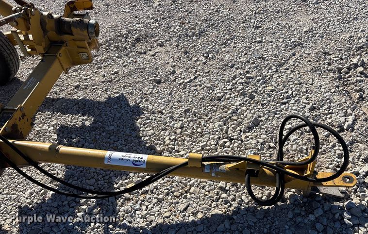 image for item FG0008 2003 Vermeer WR22 hay rake