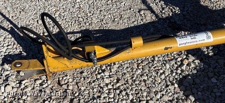 image for item FG0008 2003 Vermeer WR22 hay rake