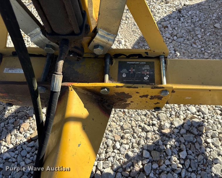 image for item FG0008 2003 Vermeer WR22 hay rake