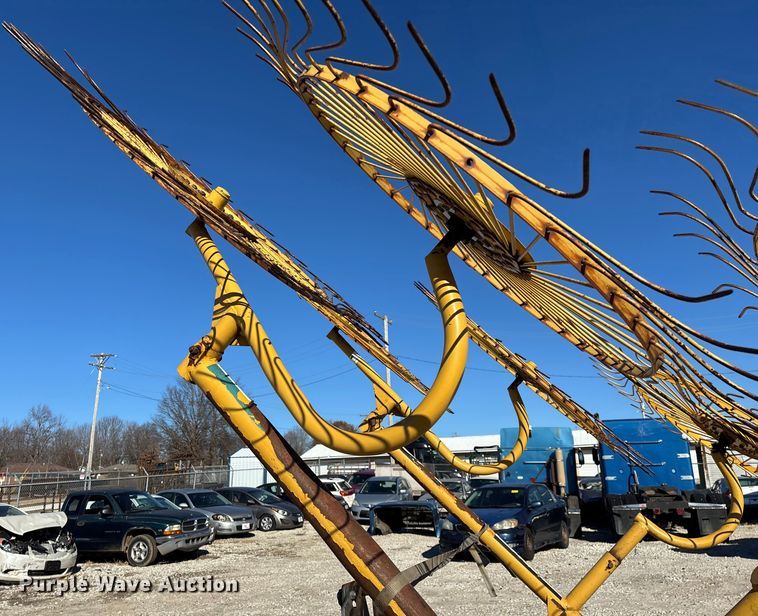 image for item FG0008 2003 Vermeer WR22 hay rake
