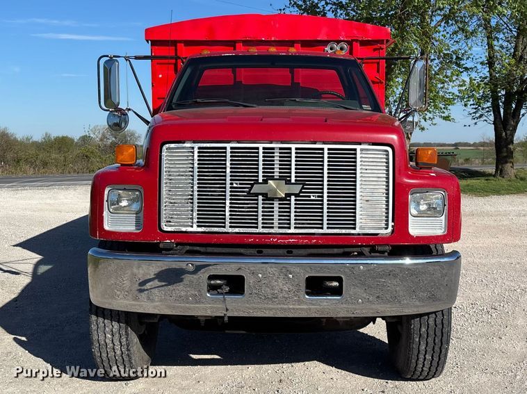 image for item FG0234 1990 GMC C7 grain truck